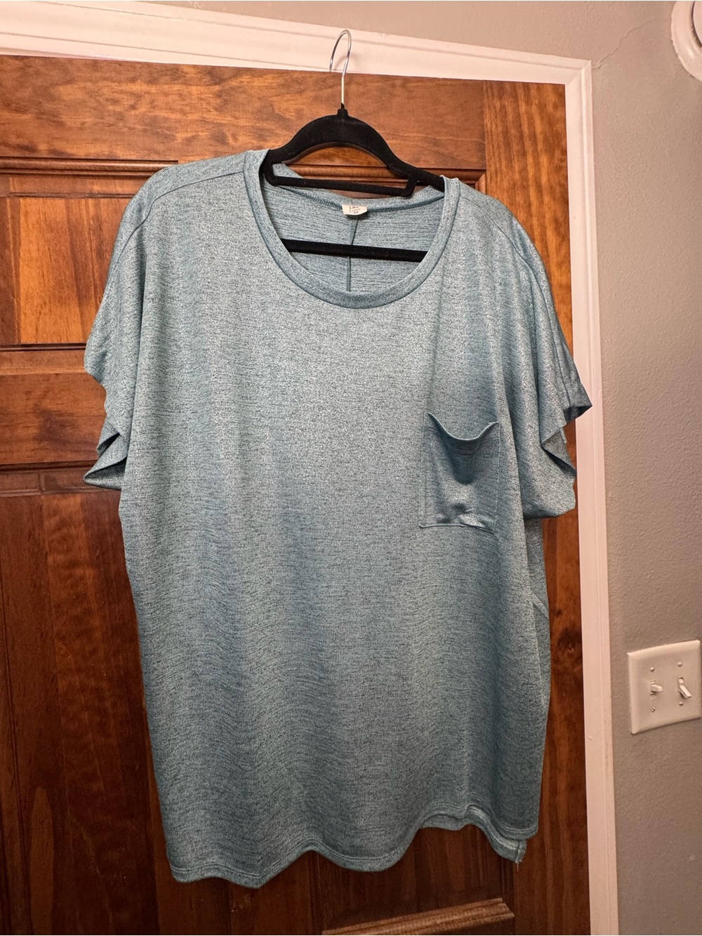 Everyday Relaxed Pocket Tee in Heather Teal * has shimmer **
